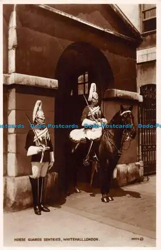 R167270 Horse Guards Sentries. Whitehall. London. Valentinstag. RP