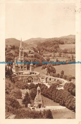R167891 Lourdes. La Basilique et le monument interallie. P. Doucet