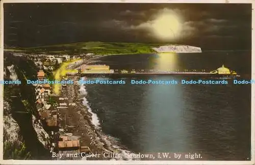 R182687 Bay and Culver Cliffs. Sandown. I.W. bei Nacht. Nahe. RP. 1952