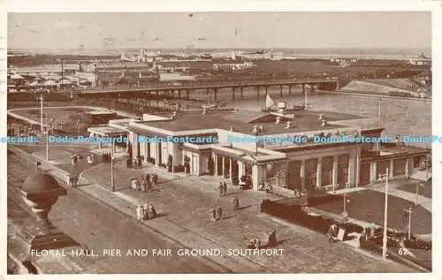 R182944 Floral Hall. Pier und Jahrmarkt. Southport. 1953