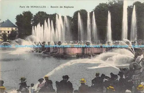 R185458 Parc de Versailles. Bassin de Neptune. Mme Moreau