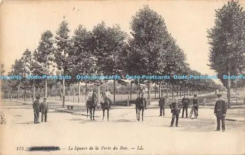 R187422 Abbeville. Le Square de la Porte du Bois. LL. Levy Fils. 1918