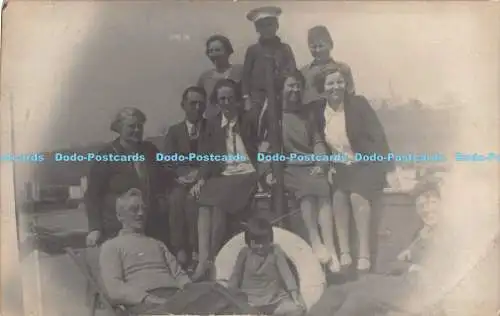 R191077 Gruppenfoto. Ort unbekannt. Alte Fotografie. Postkarte