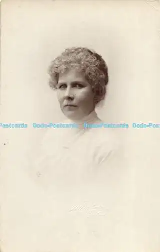 R191528 Frau. Portrait. Alte Fotografie. Postkarte. Wakefields