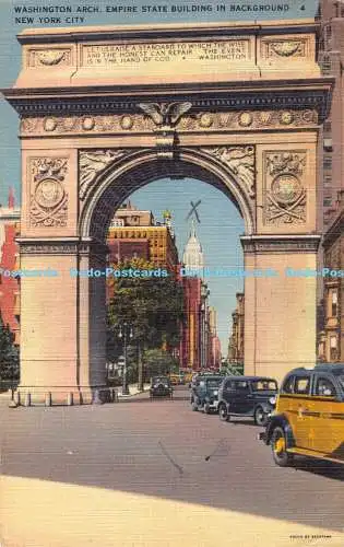 R191733 Washington Arch. Empire State Building im Hintergrund. New York City. Schlüssel