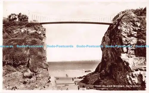 R190360 Die Inselbrücke. Newquay. RP