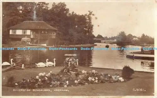 R191925 Bungalows am Fluss. Wroxham. Valentinstag. RP. 1956