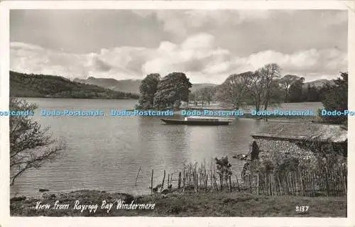 R687287 Blick von Rayrigg Bay Windermere. RP. 1952