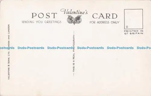 R694142 Windsor Castle von Home Park. Valentine and Sons Ltd. RP