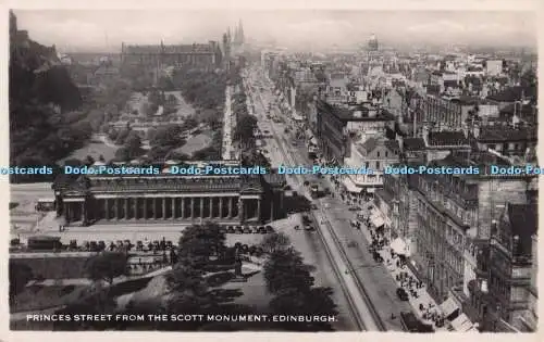 R700806 Edinburgh. Princes Street vom Scott Monument. M. und L. National Se