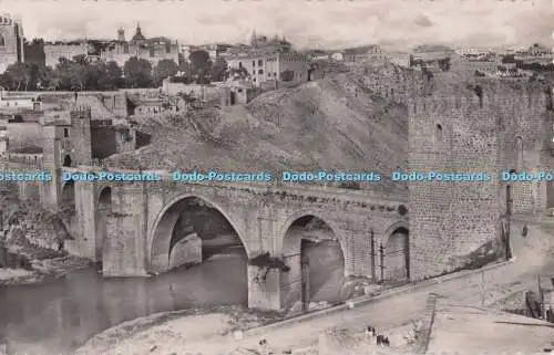 R698407 Toledo. Puente de San Martin. Heliotipia Artistica