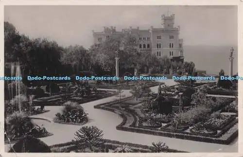 R698596 Triest. Miramare. Il Castello e il Parco. S.A.M. Crimella