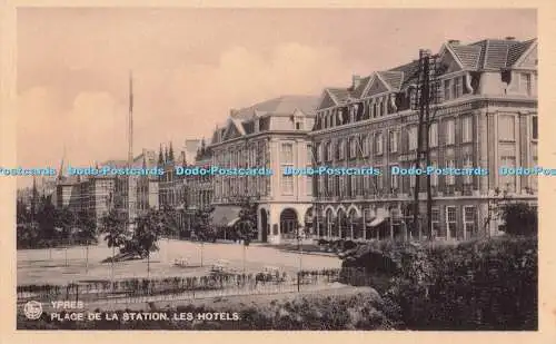 R704682 Ypern. Der Bahnhofsplatz. Die Hotels. Ern. Nels Thill