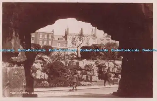 R698645 Ramsgate. Die Grotte. Madeira Walk