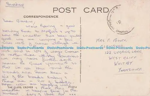 R704790 Cromer. Die Klippen. Postkarte