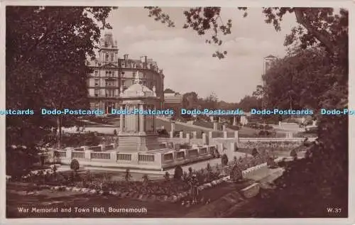 R701350 Bournemouth. Kriegerdenkmal und Rathaus. RP. 1931