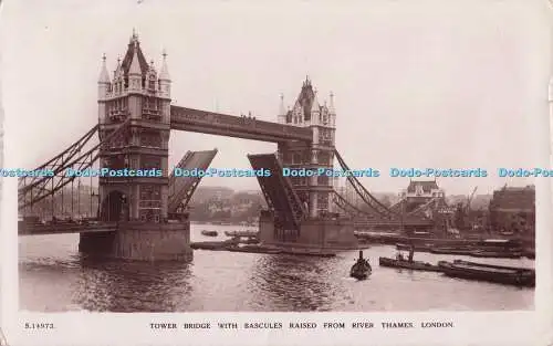 R699056 London. Tower Bridge mit von der Themse erhobenen Körpern. British Mad