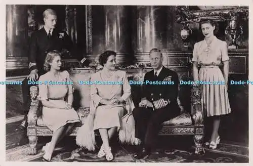 R703673 The British Royal Family. stecken. Nr. 65. A. Dorothy Wilding. RP