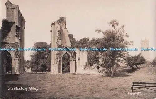 R703691 Glastonbury Abbey. Postkarte