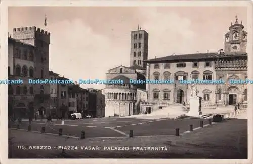 R703801 Arezzo. Piazza Vasari Palazzo Fraternita. Cartolerta Sinatti. RP