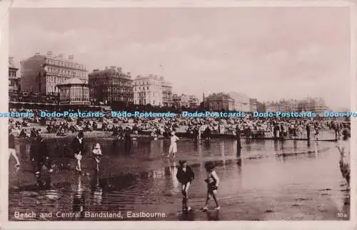 R703966 Ecclesbourne. Strand und zentraler Bandstand. RP. 1927