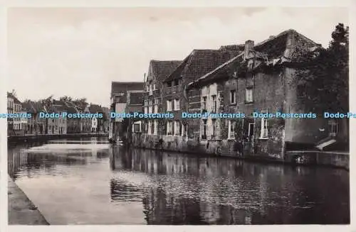 R699475 Mechelen. Malines. Oude Huizen aan de Dijle. J. v. d. Kieboom. RP