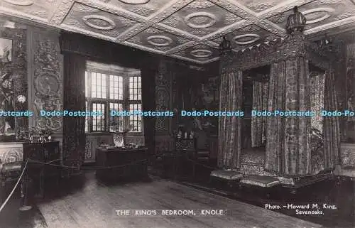 R701901 Knole. Das Schlafzimmer mit Kingsize-Bett. Howard M. King