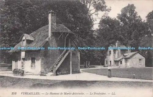 R711528 Versailles. Le Hameau de Marie Antoinette. Le Presbytere. LL. 352