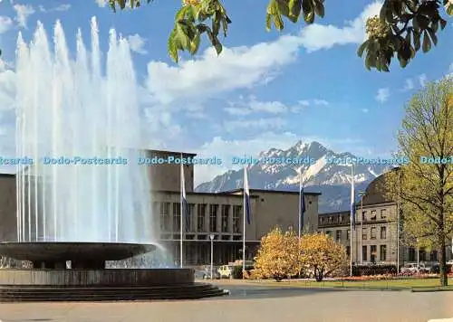 D013825 Luzern. Wagenbachbrunnen und Kunsthaus mit Pilatus. Globetrotter
