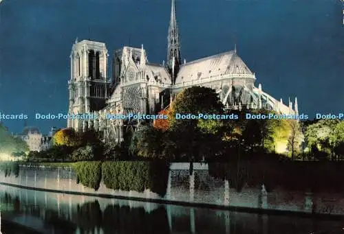 D021149 Paris et ses Merveilles. Labside illuminee de la cathedrale Notre Dame e