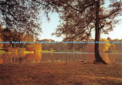 D021403 Stourhead Gardens. Herbstansicht. Jeremy Whitaker. Richter. Die National Tr