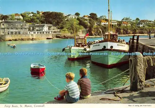 D016779 Fährschiffe. St. Mawes. Cornwall. John Hinde