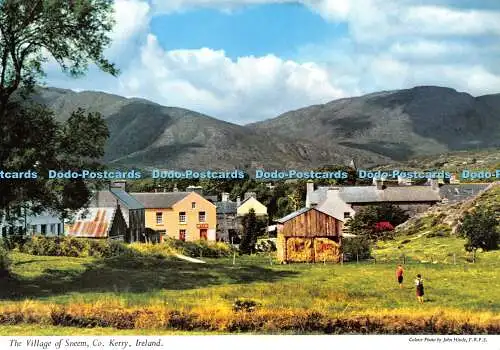 D016834 Das Dorf Sneem. Co Kerry Irland. John Hinde