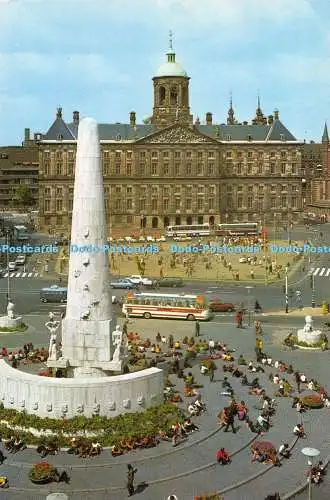 D021737 Amsterdam. Holland. Nationaldenkmal im Herzen der Hauptstadt und der R