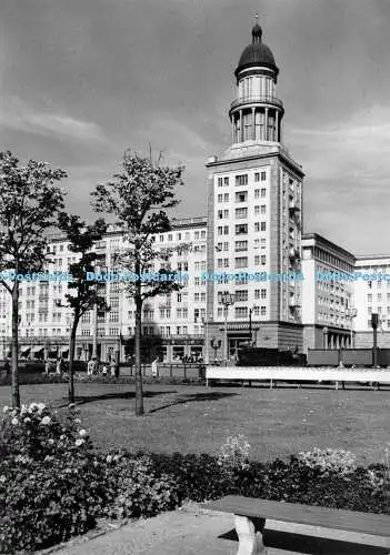 D020160 Berlin. Am Frankfurter Tor in der Karl-Marx-Allee. Ostberlin. Ehemals Sta