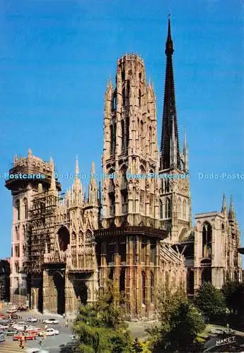 D022017 Rouen. Sa cathedrale construite de la fin du XIe siecle et terminee au X