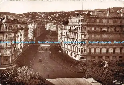 D022041 Alger. Rue Michelet. Combier Imp. Macon