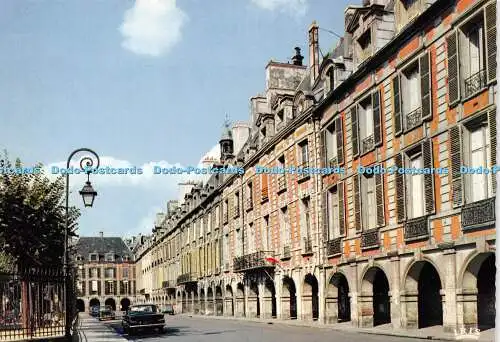 D022167 Paris. Place des Vosges. Mexichrom. Chantal