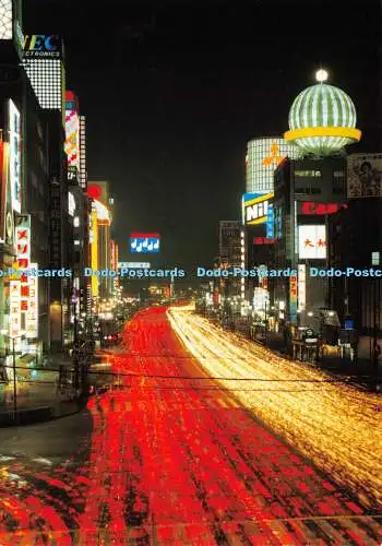 D020463 Ginza bei Nacht. Ein Panorama leuchtender Leuchtreklamen erstreckt sich vom Sukiv