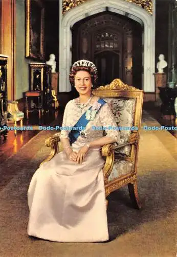 D022856 H.M. Queen Elizabeth II. Peter Grugeon. Hinde