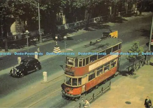 D066193 LMT 101. E. 3. Typ Straßenbahnwagen auf dem Victoria Embankment während der letzten we
