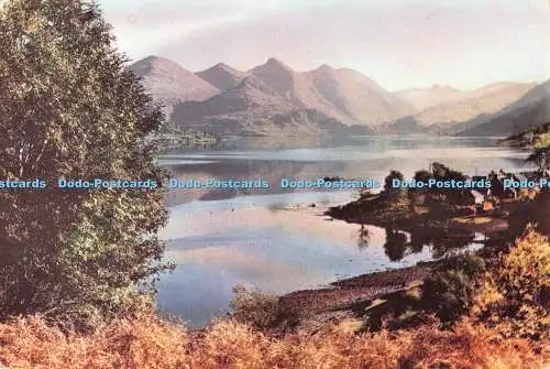 D071767 Ross Shire. Loch Duich und die fünf Schwestern von Kintail aus Letterfearn.