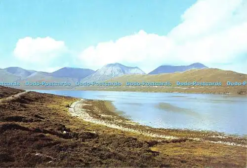 D080533 Loch Ainort. Isle of Skye. John Woolverton. White Heather