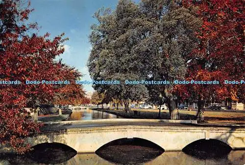 D078268 Gloucestershire. Bourton auf dem Wasser. Ein bezauberndes Dorf. mit dem l