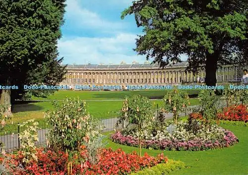 D078392 Badewanne. Blick auf den Royal Crescent von Victoria Gardens. Unichrome