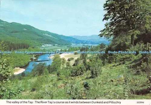 D081168 Das Tal des Tay. Der Fluss Tay Kurs, wie er sich zwischen Dunkeld schlängelt