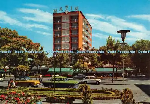 D083655 Jesolo Lido. Mazzini Square. Consorzio Tabaccai. Da Fotocolor Kodak Ekta