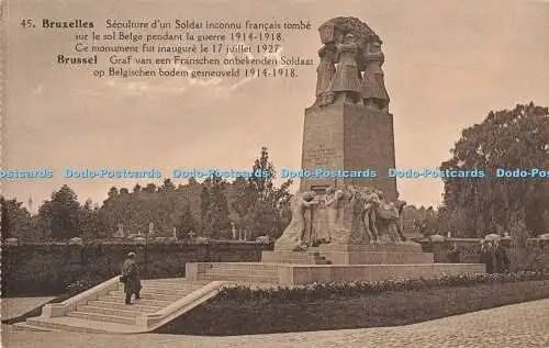 R202682 45 Bruxelles Sepulture dun Soldat inconnu francais tombe sur le sol Belg