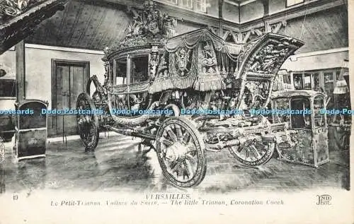 R210576 Versailles Le Petit Trianon Voiture du Sacre Der kleine Trianon Coronati