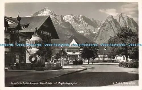 R207336 Garmisch Partenkirchen Marktplatz mit Zugspitzgruppe C Rietzschel Karte